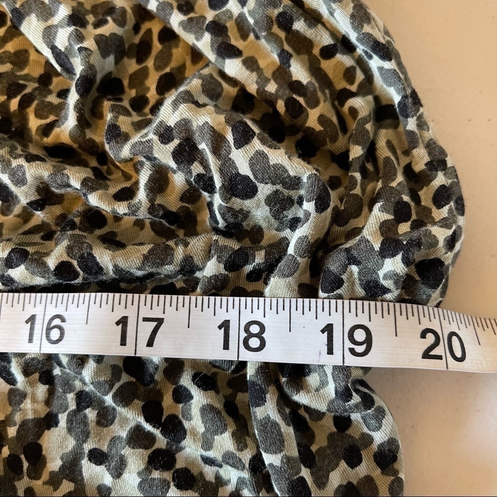Michael Michael Kors animal print scoop neck top with shoulder zipper si… - Picture 9 of 10